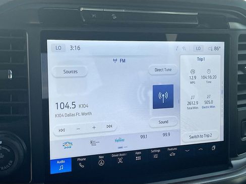 Used 2025 Ford F150 Lariat w/ Equipment Group 501A Mid image 15