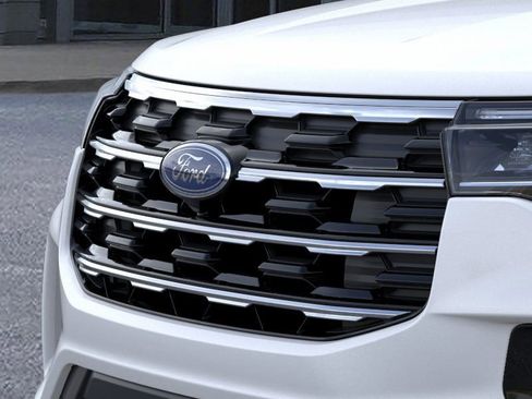 New 2025 Ford Explorer Active w/ Active Comfort Package image 17
