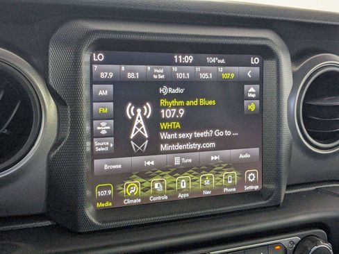 Used 2021 Jeep Gladiator Sport AWD/4WD image 20