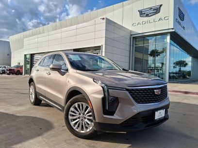 Used 2024 Cadillac XT4 Luxury w/ LPO, Floor Liner Package
