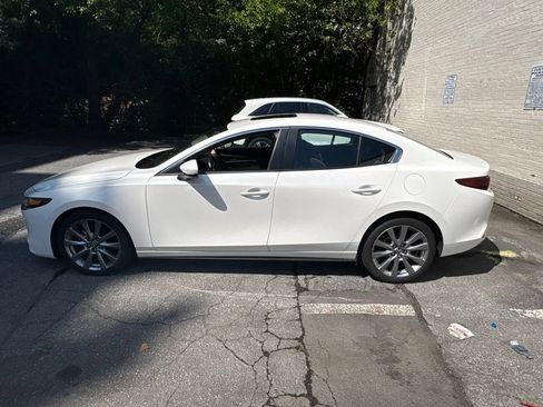 Used 2023 MAZDA MAZDA3 s FWD image 6