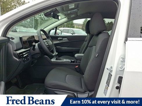 New 2026 Kia Sportage LX image 9