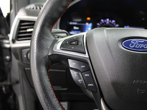 Used 2022 Ford Edge ST-Line AWD/4WD image 10