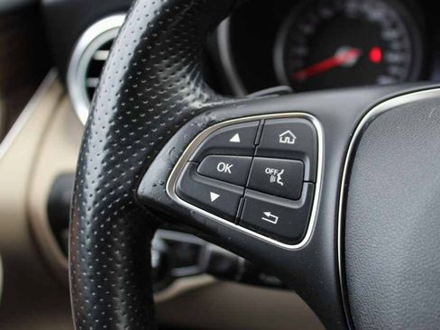 Used 2016 Mercedes-Benz GLC 300 4MATIC image 18