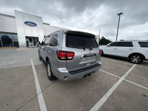 Used 2022 Toyota Sequoia SR5 AWD/4WD image 26