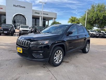 Used 2019 Jeep Cherokee Latitude w/ Popular Appearance Group