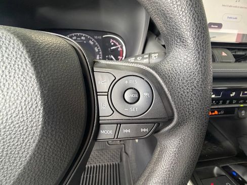 Used 2023 Toyota RAV4 LE AWD/4WD image 39