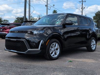 Used 2025 Kia Soul LX w/ LX Technology Package