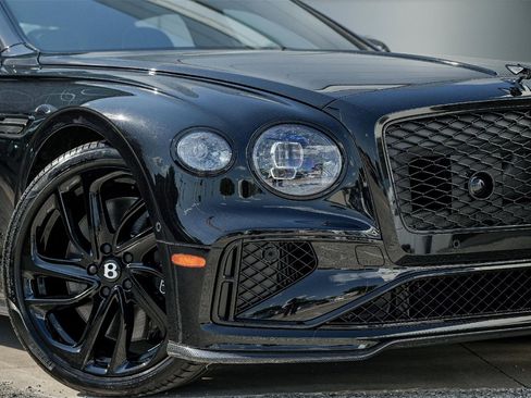 New 2025 Bentley Flying Spur Plug-In Hybrid image 7