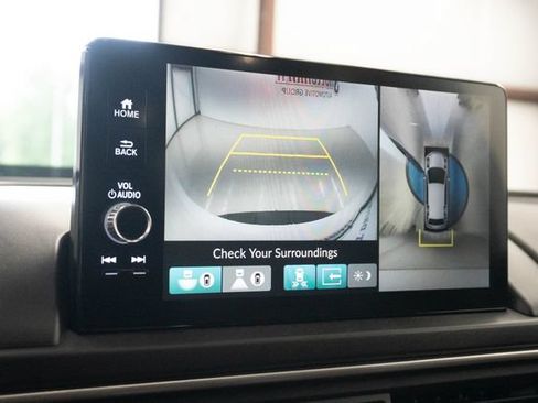 Used 2023 Honda Pilot Elite image 15