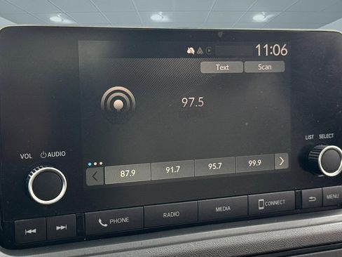 Used 2023 Honda Accord LX image 21