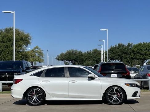 Certified 2022 Honda Civic Touring image 3