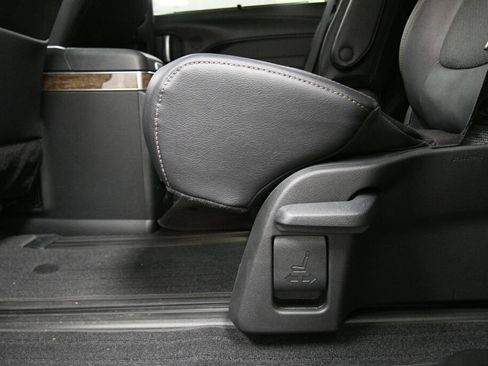 Used 2026 Toyota Sienna Platinum AWD/4WD image 22