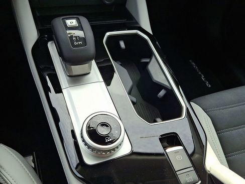 New 2026 Mitsubishi Outlander SE AWD/4WD image 7