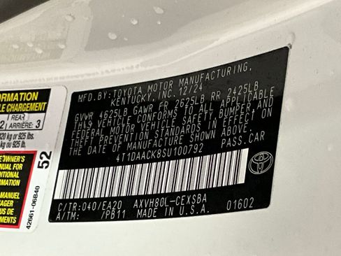 Used 2025 Toyota Camry SE FWD image 30