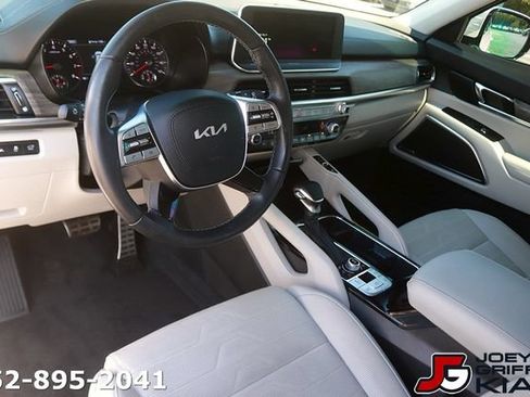 Certified 2022 Kia Telluride SX w/ SX Prestige Package AWD/4WD image 13