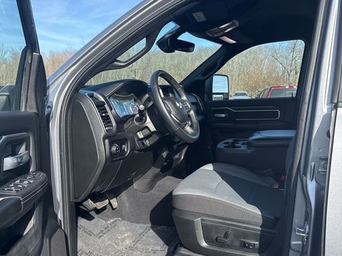 Used 2024 RAM 2500 Big Horn w/ Bed Utility Group image 9