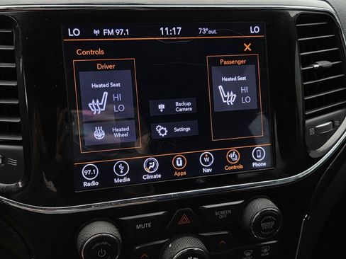 Used 2019 Jeep Grand Cherokee Altitude RWD image 13