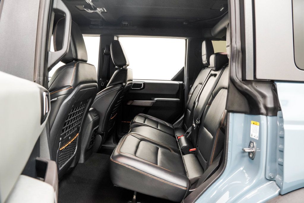 Used 2023 Ford Bronco Badlands w/ Sasquatch Package AWD/4WD image 19
