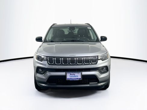 Used 2022 Jeep Compass Latitude w/ Convenience Group AWD/4WD image 2