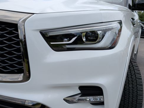 Used 2023 INFINITI QX80 Premium Select w/ Cargo Package AWD/4WD image 3