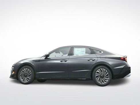 Used 2025 Hyundai Sonata SEL FWD image 32