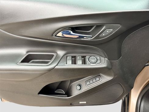 Used 2019 Chevrolet Equinox Premier FWD image 18
