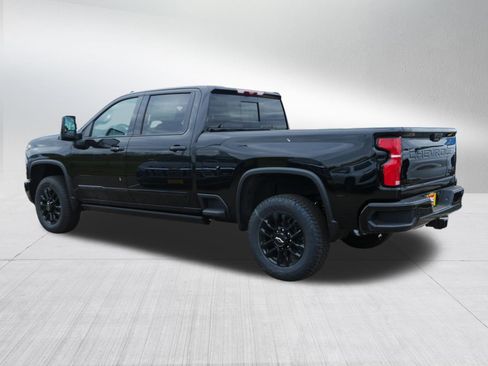 New 2026 Chevrolet Silverado 3500 High Country w/ High Country Premium Package AWD/4WD image 2