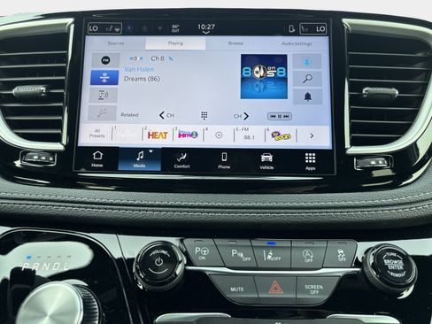 New 2025 Chrysler Pacifica Select FWD image 15