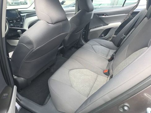 Used 2022 Toyota Camry LE image 10
