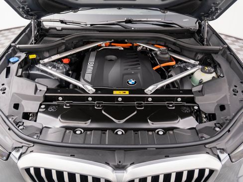 New 2026 BMW X5 xDrive50e w/ Executive Package image 31