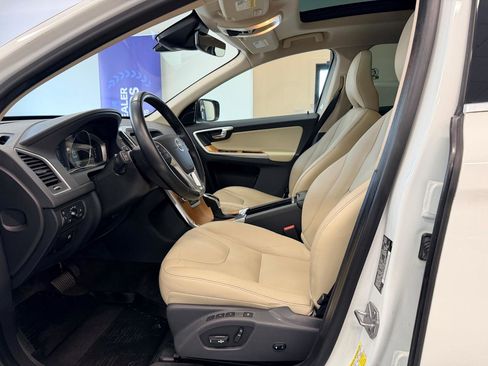 Used 2017 Volvo XC60 T5 Inscription w/ Preferred Option Package image 22