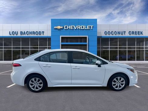 Used 2024 Toyota Corolla LE FWD image 9