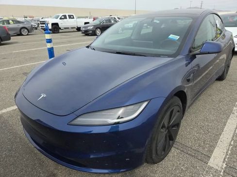 Used 2024 Tesla Model 3 Standard Range RWD image 2