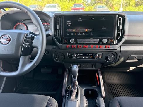 Used 2026 Nissan Frontier Pro-X w/ Pro-X Convenience Package RWD image 17