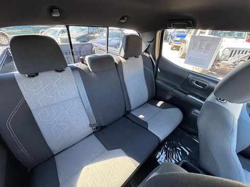 Used 2023 Toyota Tacoma TRD Off-Road image 10