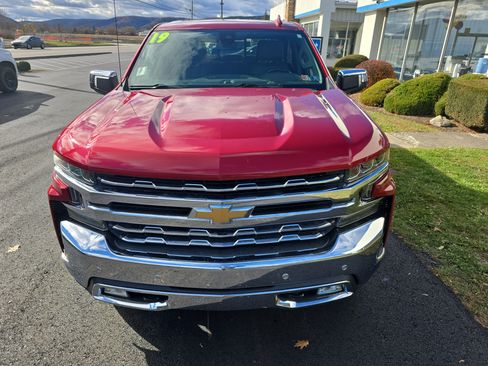 Used 2019 Chevrolet Silverado 1500 LTZ w/ LTZ Convenience Package image 9