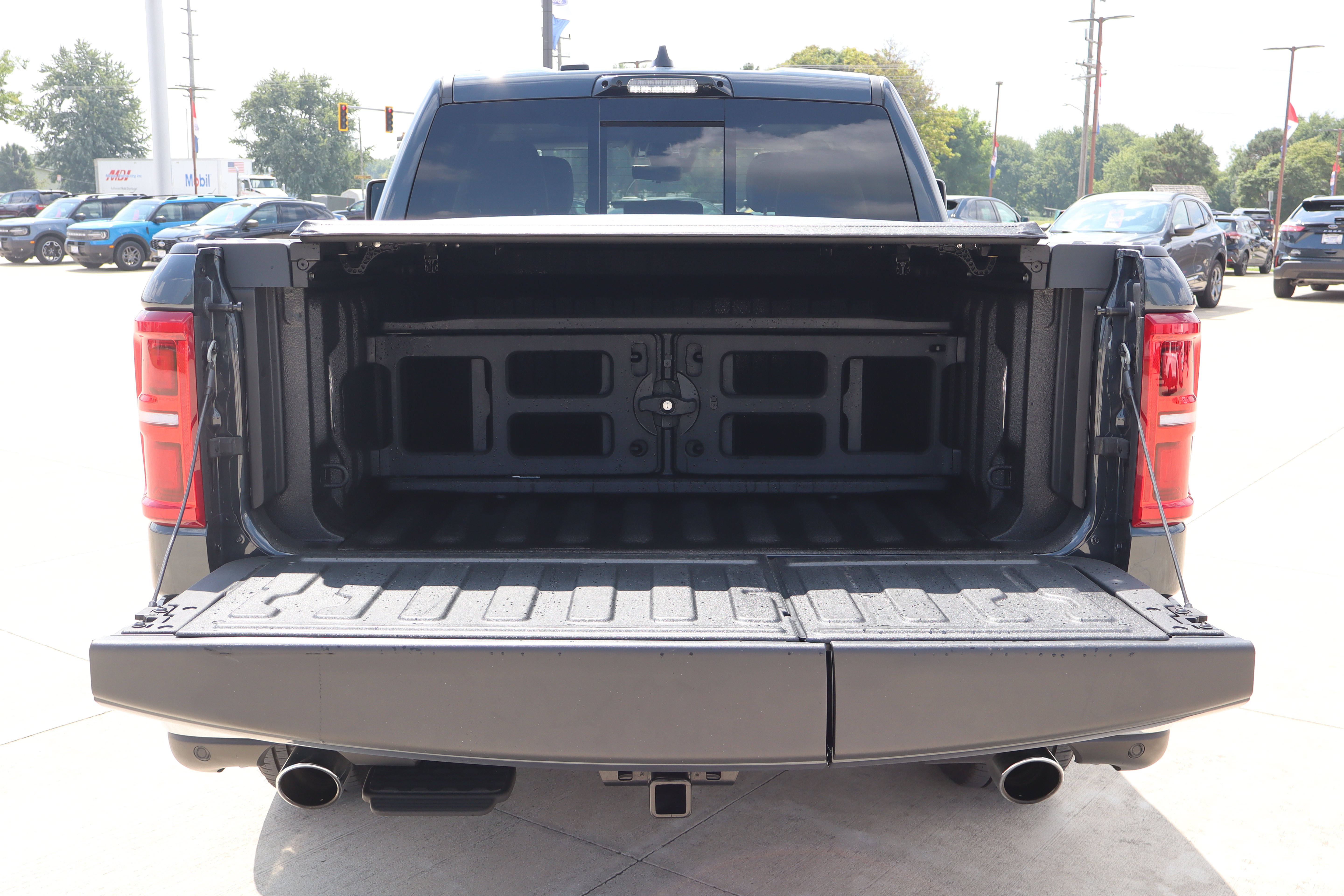 Used 2026 RAM 1500 Limited w/ Trailer Tow Group AWD/4WD image 32