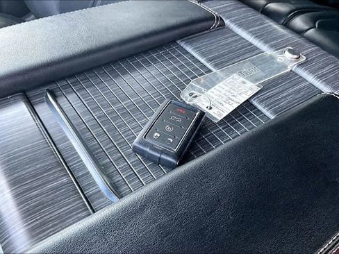 Used 2024 Jeep Wagoneer L Series II w/ Flexible Seating Group image 33