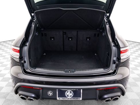 Certified 2022 Porsche Macan S w/ Premium Package Plus image 29