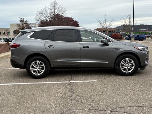Used 2019 Buick Enclave Essence image 10