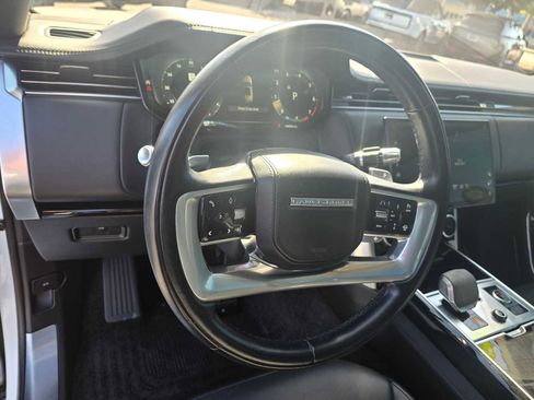 Used 2022 Land Rover Range Rover SE image 27