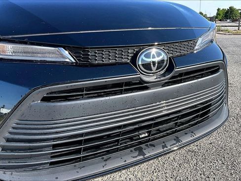 Used 2026 Toyota Corolla LE FWD image 28
