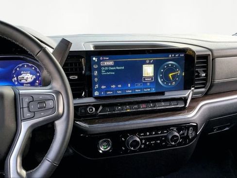 Used 2024 Chevrolet Silverado 1500 LT Trail Boss w/ Protection Package image 9