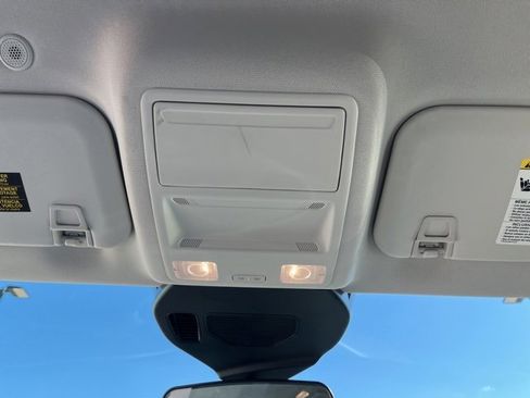 Used 2022 Ford Escape SE w/ SE Sport Appearance Package image 27