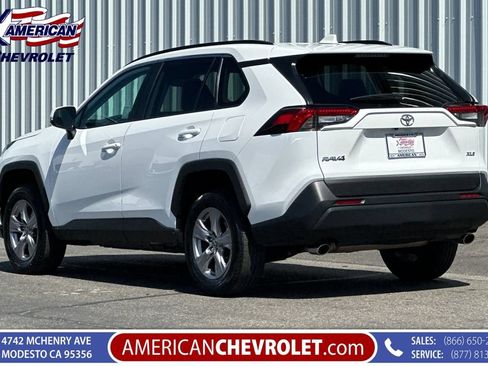 Used 2025 Toyota RAV4 XLE FWD image 6