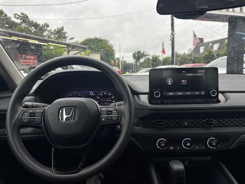 Used 2023 Honda Accord LX image 11