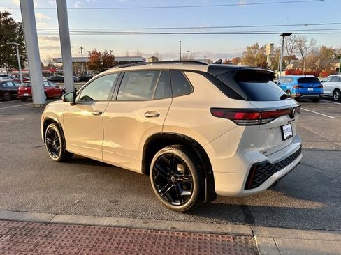 New 2026 Volkswagen Tiguan SE R-Line image 5