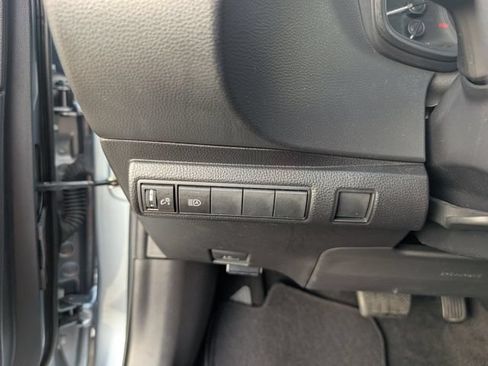 Used 2022 Toyota Corolla LE FWD image 11
