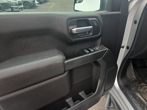 Used 2019 Chevrolet Silverado 1500 Custom Trail Boss w/ Custom Convenience Package AWD/4WD image 13
